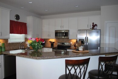 346 Hardwood Ave, Circleville, OH 43113 - photo 4