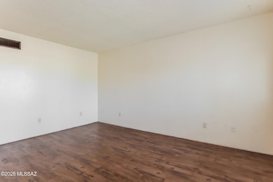 1518 E Hedrick Dr unit M, Tucson, AZ 85719 - photo 6
