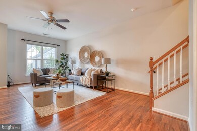 8742 Bright Meadow Ct, Odenton, MD 21113 - photo 5