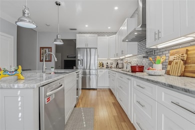 16302 Newbury Palms Ct, Tampa, FL 33647 - photo 3