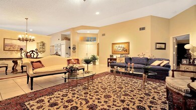 Living area (4)