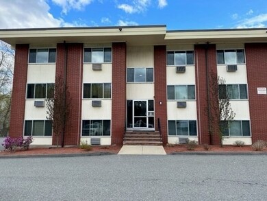 74 Beach St unit 2-10, Woburn, MA 01801 - photo 6