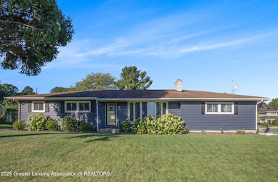 1335 Maycroft Rd, Lansing, MI 48917 - photo 2