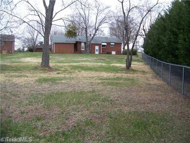 157 Shumaker Dr, Statesville, NC 28625 - photo 3