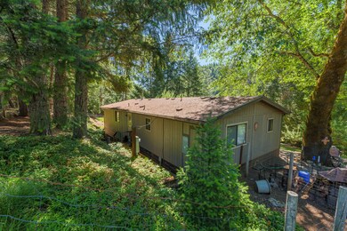479 W Pickett Creek Rd-016