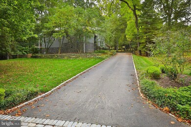 896 Andorra Rd, Lafayette Hill, PA 19444 - photo 2