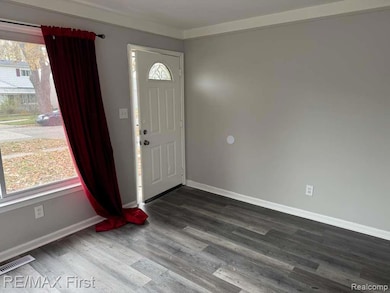 11243 Fisher Ave, Warren, MI 48089 - photo 5