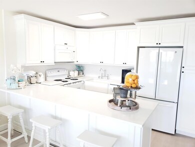 335 Camden N, West Palm Beach, FL 33417 - photo 2