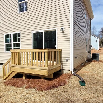 1611 3rd St, Statesville, NC 28677 - photo 4