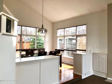 12021EdgewaterCir_13936_7