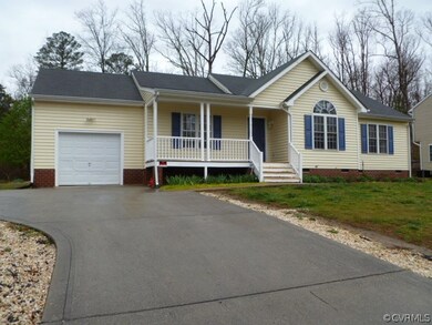 Amazing Home - Custom Built in 2003 - Great Neighb