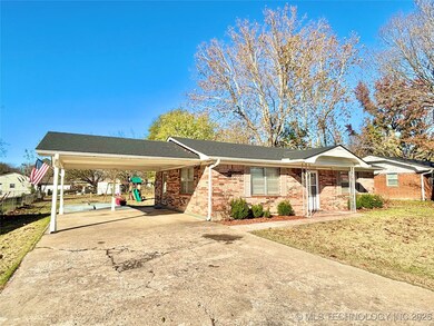 1103 NW 9th St, Stigler, OK 74462 - photo 2