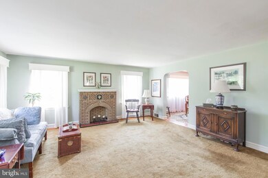 102 Lombardy Dr, Wallingford, PA 19086 - photo 4
