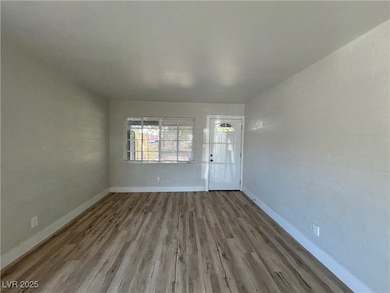 1626 Thelma Ln, Las Vegas, NV 89104 - photo 4