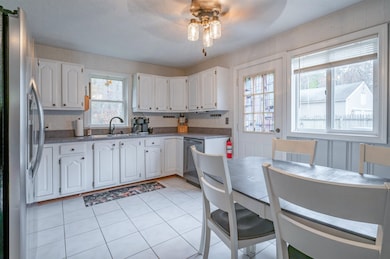 137 Elm St, Goffstown, NH 03045 - photo 4