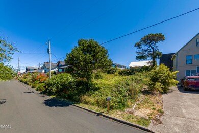 137 SW HURBERT ST (12)