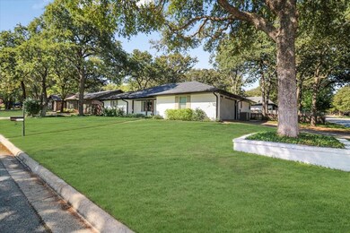 3021 Steve Dr, Hurst, TX 76054 - photo 3