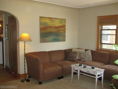 902 Arlington St NE, Grand Rapids, MI 49505 - photo 2