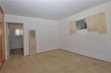 Back House - Bedroom
