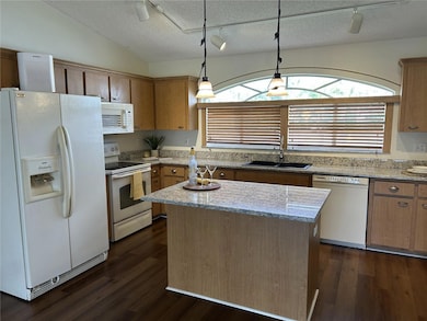 2877 56th Avenue Cir E, Bradenton, FL 34203 - photo 3