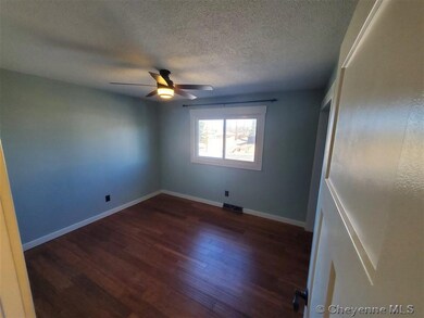 4413 E 11th St, Cheyenne, WY 82001 - photo 2
