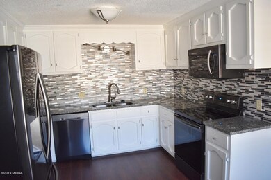 205 N Wesleyan Cir, Macon, GA 31210 - photo 2