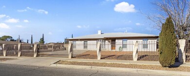 1301 Vista de Oro Dr, El Paso, TX 79935 - photo 2