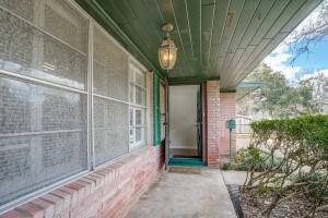 402 E Dumble St, Alvin, TX 77511 - photo 7