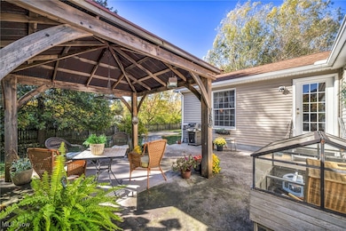 7292 Kenssington Dr, North Ridgeville, OH 44039 - photo 7