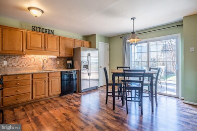 979 Walnut St, Honey Brook, PA 19344 - photo 6