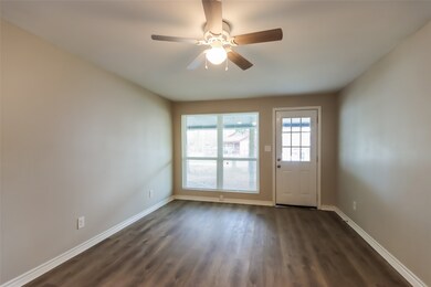 2457 Druid St, Houston, TX 77091 - photo 5