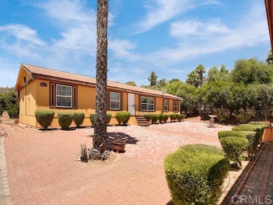 12462 Keys Creek Rd, Valley Center, CA 92082 - photo 2