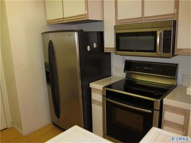 Kitchen - Photo 2
