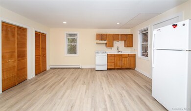 33 Holmes Rd unit B, Holmes, NY 12531 - photo 6