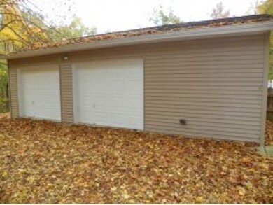 Detached Garage