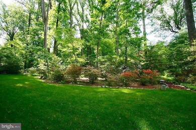 9122 Santayana Dr, Fairfax, VA 22031 - photo 7