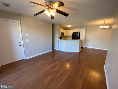 11741 Summerchase Cir unit 1741-D, Reston, VA 20194 - photo 6