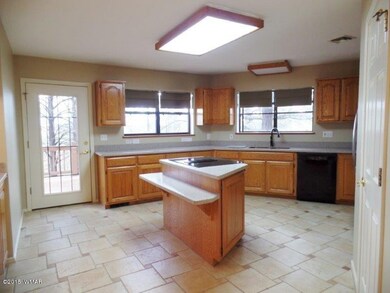 Custom Kitchen (2)