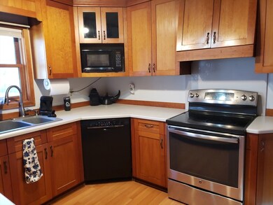 70 Plumtree Rd, Sunderland, MA 01375 - photo 3