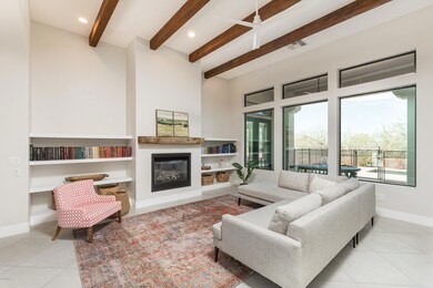 005_Formal Living