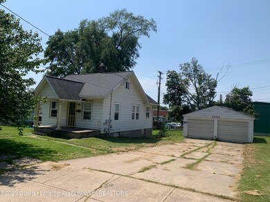 1208 S Holmes St, Lansing, MI 48912 - photo 2