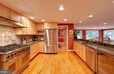 4733 34th Rd N, Arlington, VA 22207 - photo 2