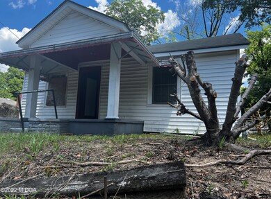 271 Forest Ave MLS photo 1