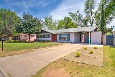 1029 W 10th St-3