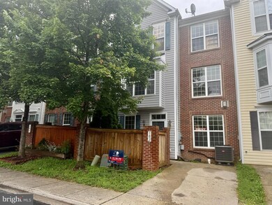 102 Whiskey Creek Cir, Frederick, MD 21702 - photo 2