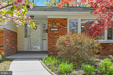 3220 Prince William Dr, Fairfax, VA 22031 - photo 6