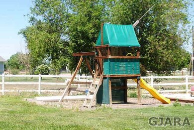 play ground equipment stays