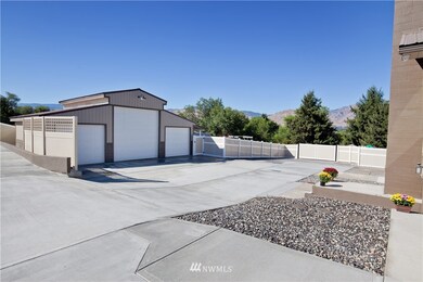 1922 Sunset Hwy N, East Wenatchee, WA 98802 - photo 4