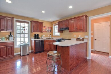 123 Greene St, Hopedale, MA 01747 - photo 6