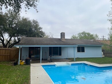 17110 Townes Rd, Friendswood, TX 77546 - photo 4